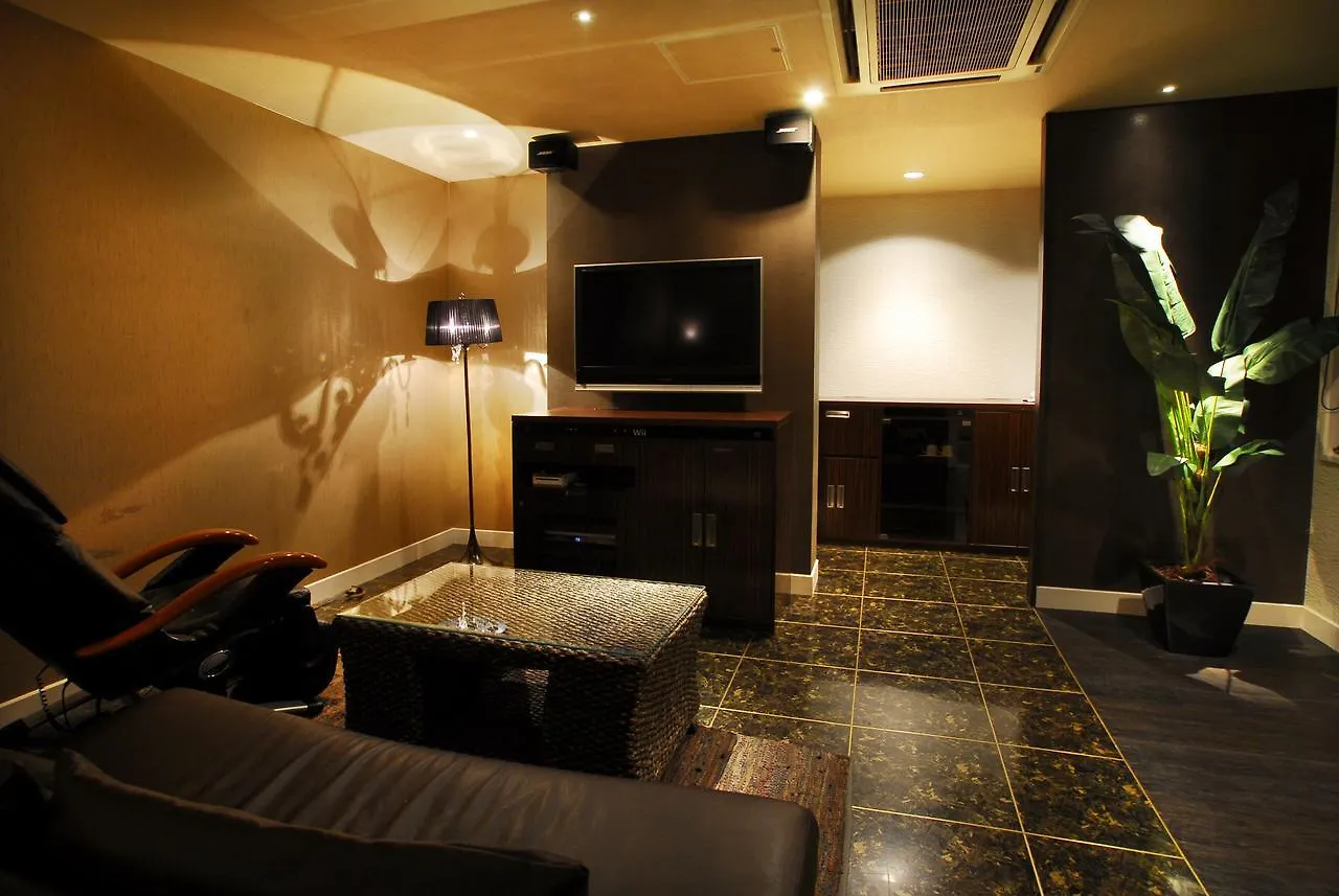 Liefdeshotel Hotel Pariet  Fukuoka